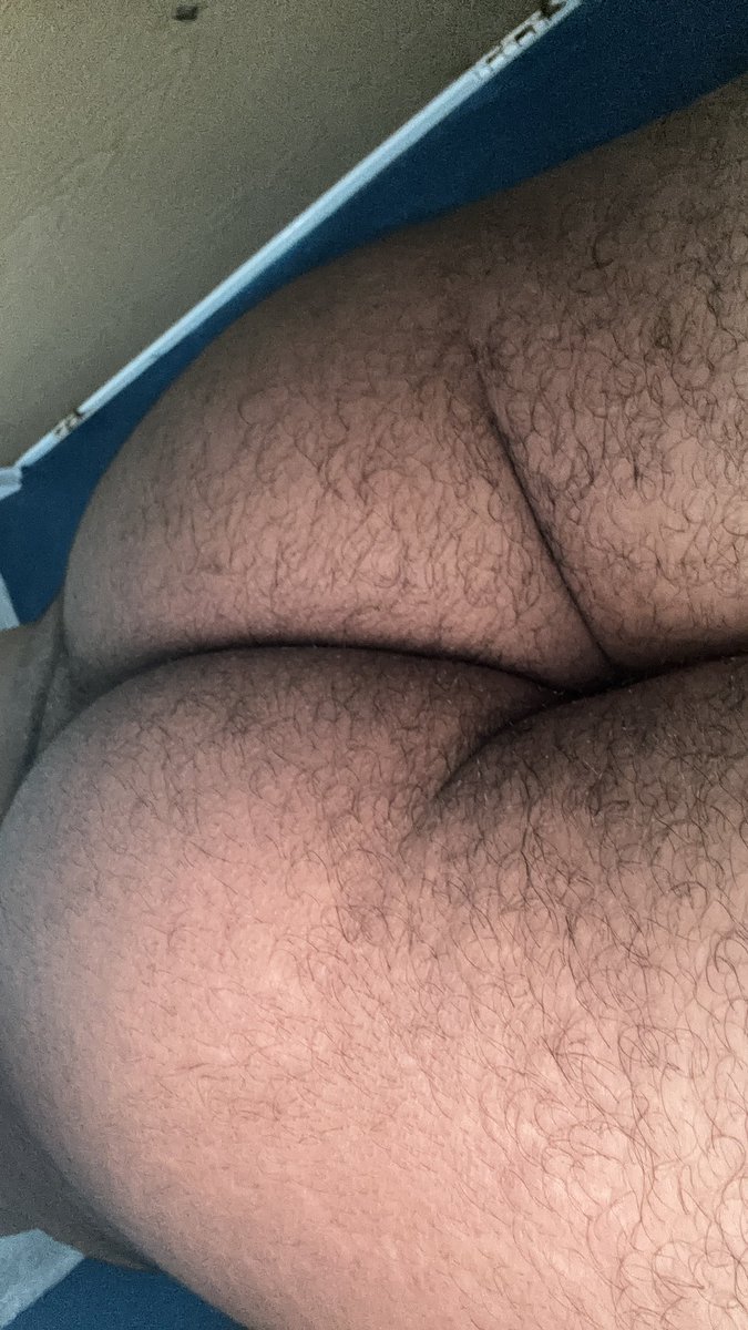 pxndo117's tweet photo. 1 or 2 🥴
#chubb #bearmen #wata https://t.co/rdaP59BqrY
