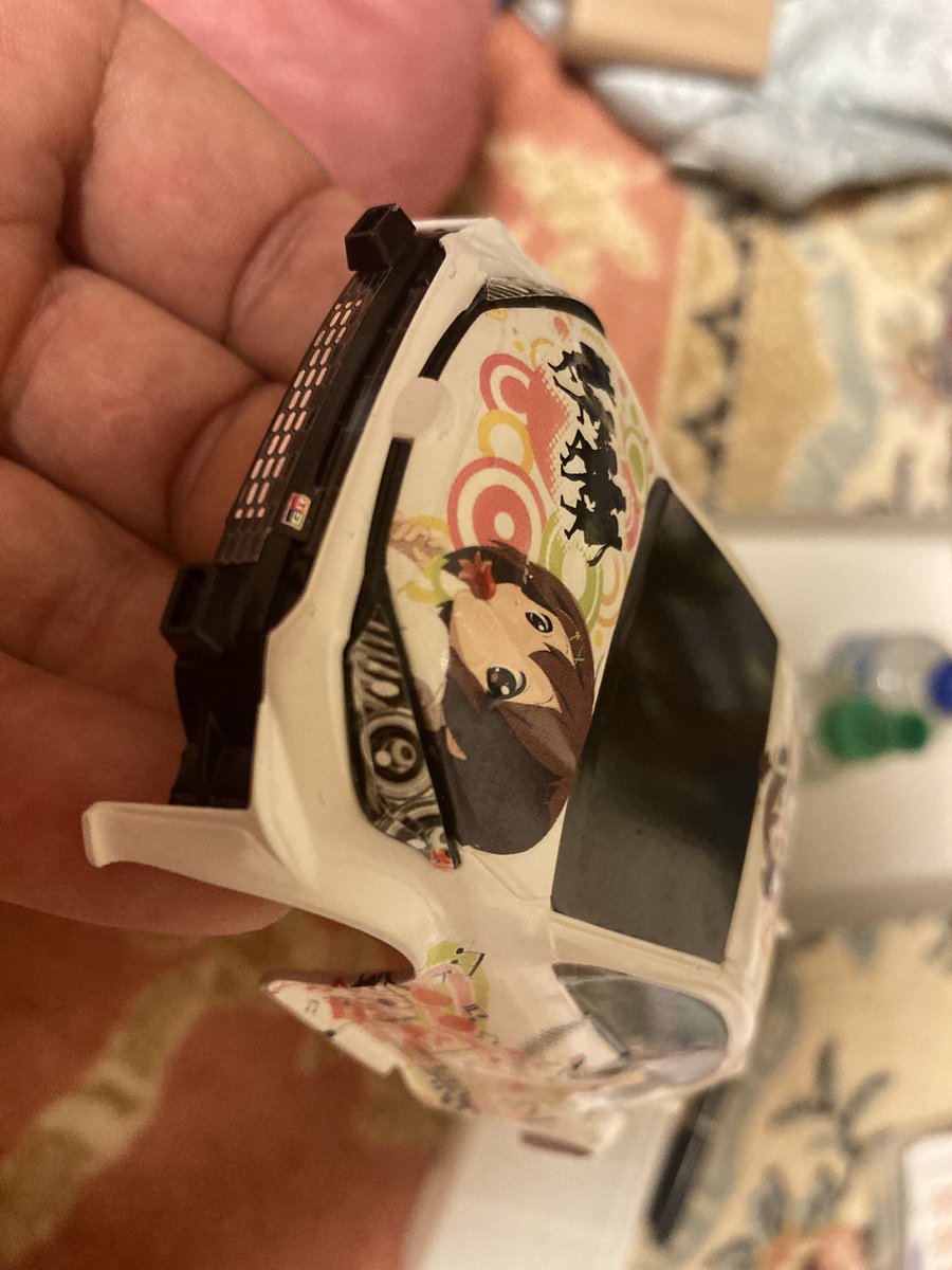 GR21449421's tweet photo. そんなこんなで今回の里帰りには #GRヤリス 車体こそ忘れてしまったが(あほかい)、新たなボディ(#けいおん 仕様)の仕込みをしながら視聴しましたさ、#二十世紀電氣目録 。
電氣目録の面々のマシン作りたいなー💡⚡️
#prayforkyoani https://t.co/RSYcnJqrAv