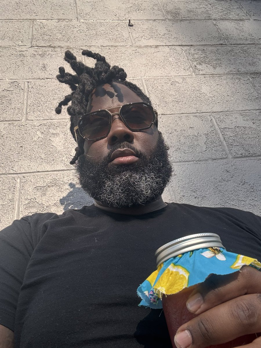 blkdabarber283's tweet photo. https://t.co/QkDRXgySIL