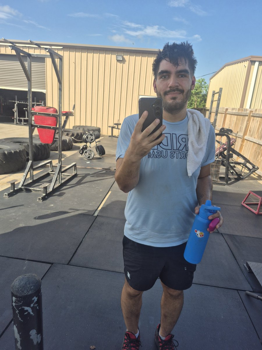 rudestpik's tweet photo. Some recent photos. Not losing weight anymore for some reason but going through Recomp it seems. https://t.co/62KfKBkztj