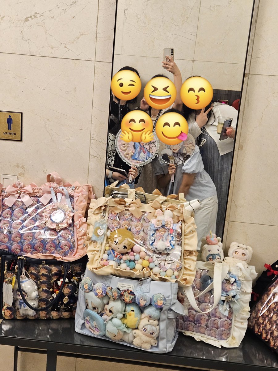 lyjung0126's tweet photo. 공주들이랑 드림라 너무 행복했고요 네네 또해주세요 우리오빠들 실존한다고!!!

와타루 오시로 갔지만 유성대 나올때 졸도함 ㄹㅇ 괴성질러서 (콥님 미안) 미친 유성대 영원한 내 히어로들😭 와타루는 남편이라고 생각합니다 https://t.co/plnrYRw5S8