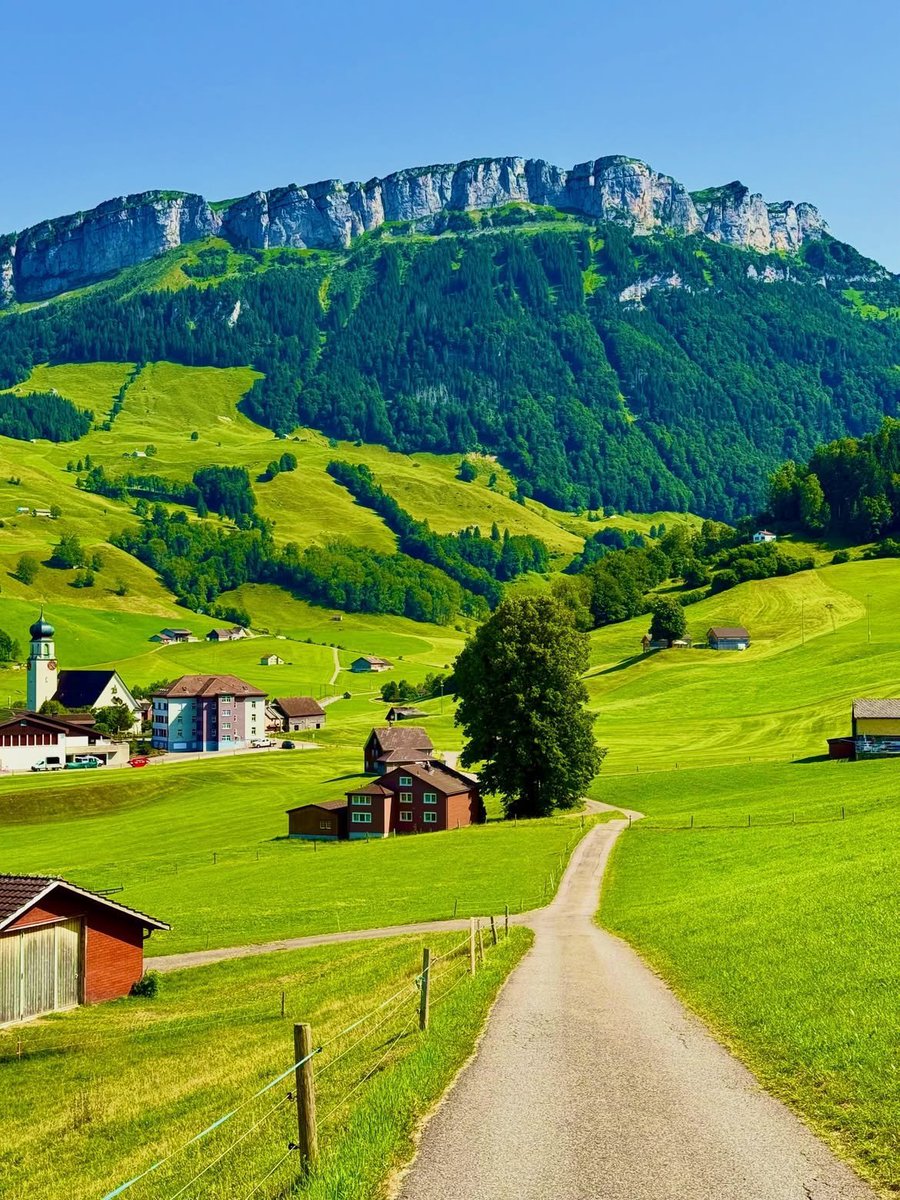 flower6260's tweet photo. Switzerland https://t.co/MeARzpVyNh
