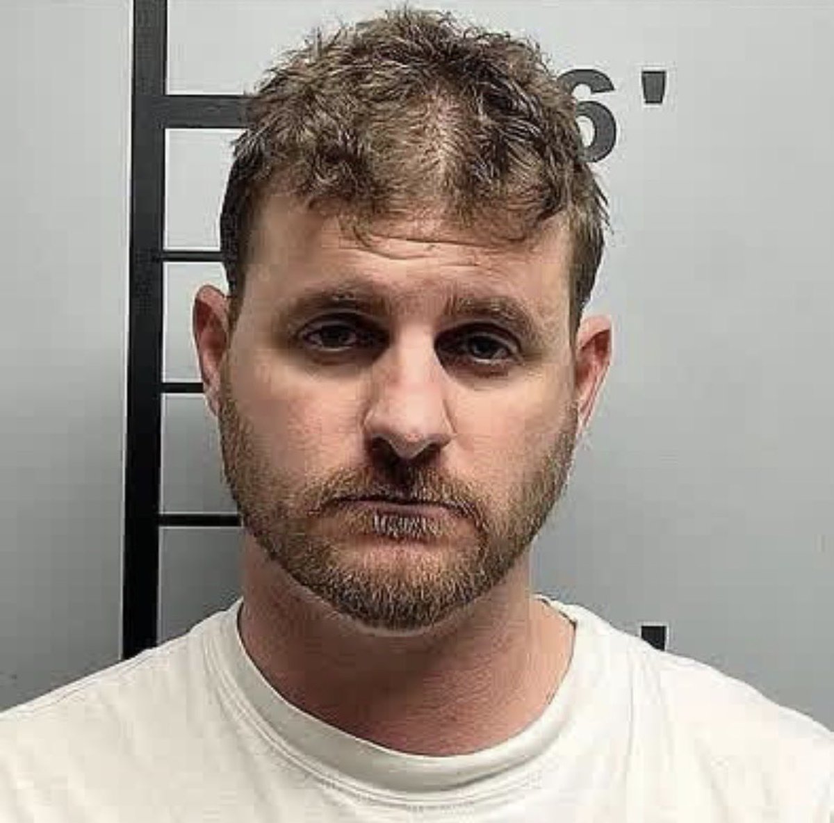 AnnieForTruth's tweet photo. Another Republican wife beater. Arkansas state Rep. Austin McCollum, 36, was arrested after he punched his wife in the face, drove his knee into the back of her neck, put her in a chokehold and trapped her in their bedroom when she tried to leave. 🤬 https://t.co/GnP1udTht2 https://t.co/Gcnd4H0978