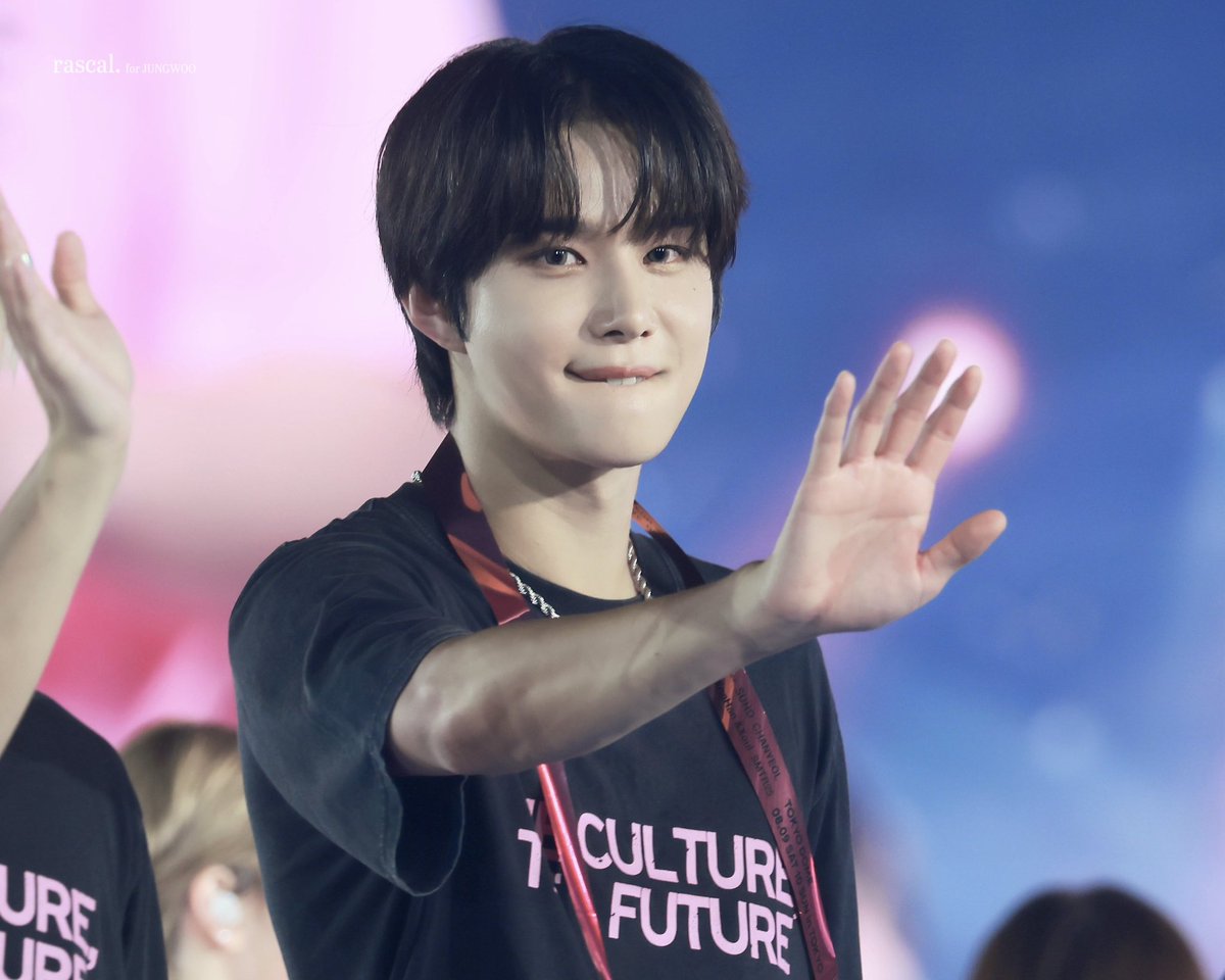 onthisdayJW's tweet photo. 250810 SMTOWN in TOKYO DAY2
#정우 #JUNGWOO https://t.co/XVBsr6Atuy