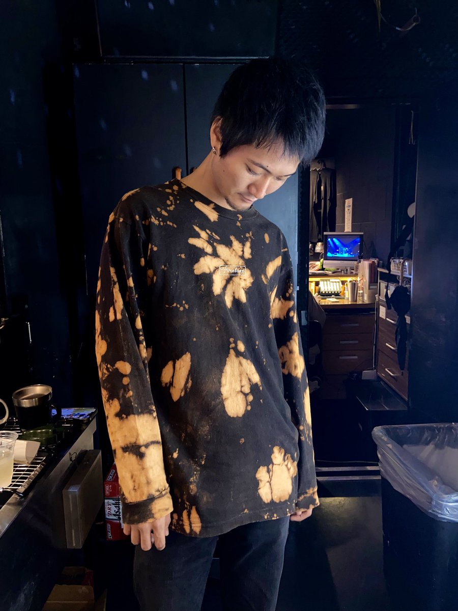 abam017's tweet photo. わたし、ライブハウスのTシャツ一点物にできます。

@tatsu__111 https://t.co/xRnNXc5yDx