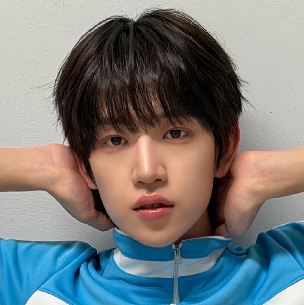 kimbol_DID's tweet photo. 아 속쌍 잘 보이는 거 졸라귀엽네; https://t.co/x6U1aMwzTk