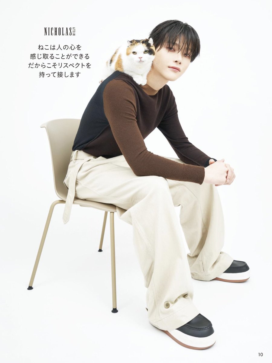 aiwo8a's tweet photo. ねこ No. 136 네코 잡지 🍓🐈 https://t.co/38odUTuK6s