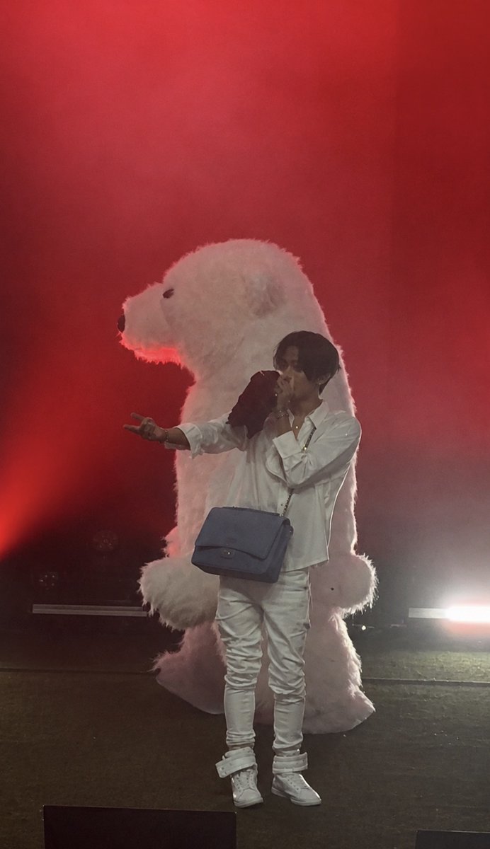 1Rmeo_'s tweet photo. #국힙트친소 #트친소_𝕏친소 
로얄44 POV KC 빈첸 주력이고 
로얄콘 갔다왔어요♥︎ 지뢰X 친해져요♥︎ https://t.co/hytxBMpSxU
