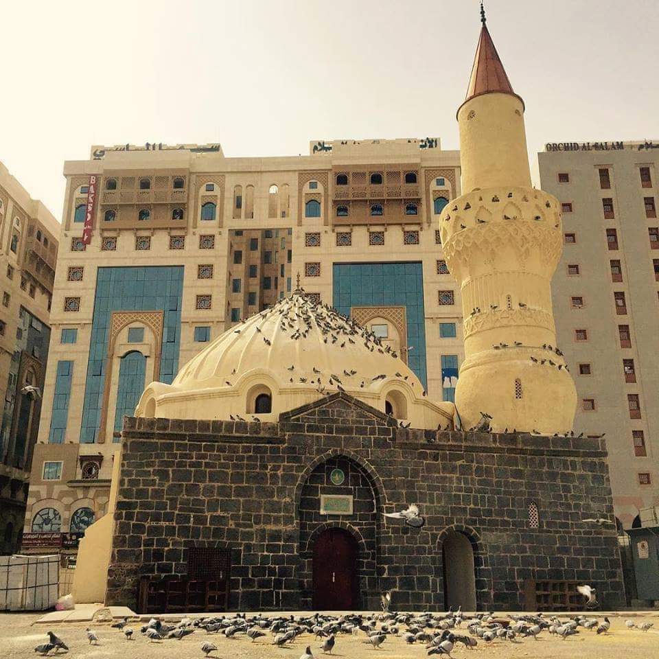 arab11__'s tweet photo. Abu Bakr Al-Siddiq Mosque in Medina, and the question is, what is the real name of Abu Bakr Al-Siddiq?! https://t.co/EXbwoHP36g