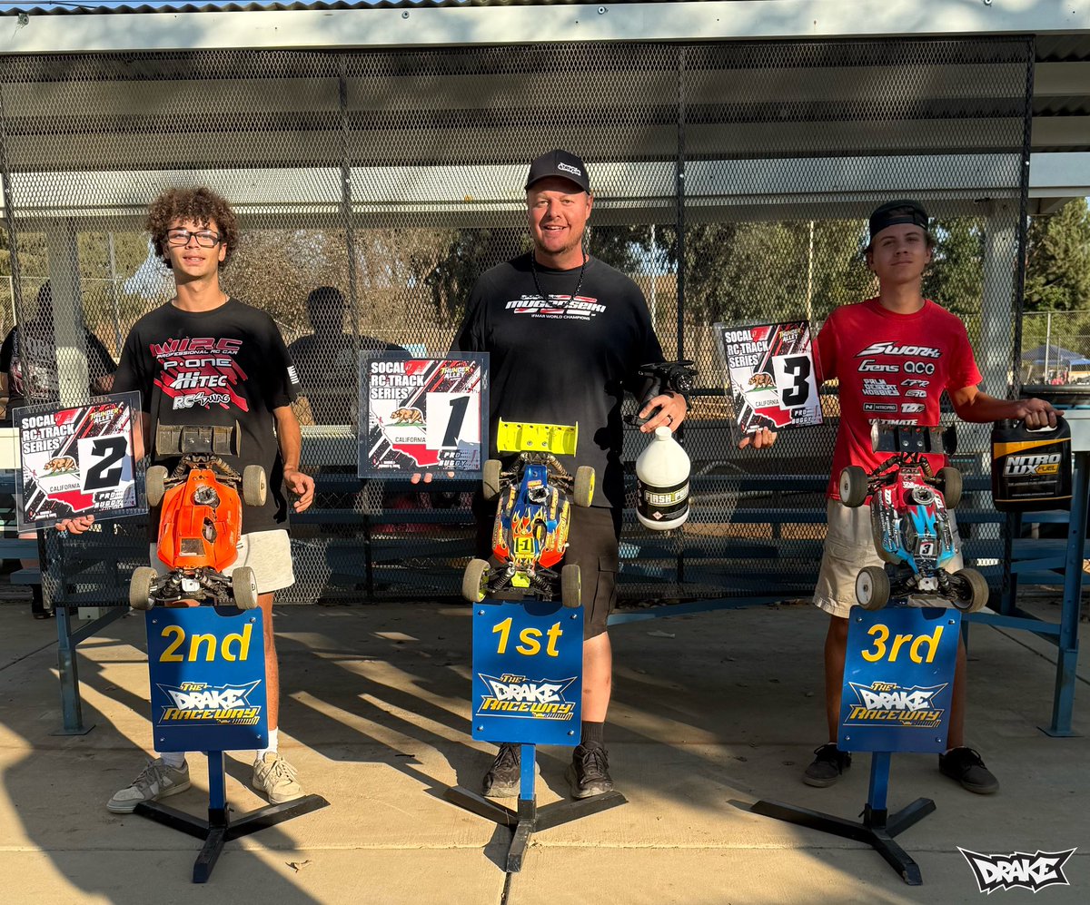 adamdrake117's tweet photo. Fun day racing at Thunder Alley for the SoCal RC Tracks Series! #drake
#MUGENSEIKI
#OSENGINES
#JCONCEPTS
#HOBBYWING
#FUTABA
#PROTEKRC
#AMAINHOBBIES
#FLASHPOINTRC
#DARKSIDEDESIGNS
#MIP
#B21AD4
#DRAKEIN
#T10PX
#HobbywingTechnology
#stickitone
#gracing https://t.co/SpVJ5dM0Re