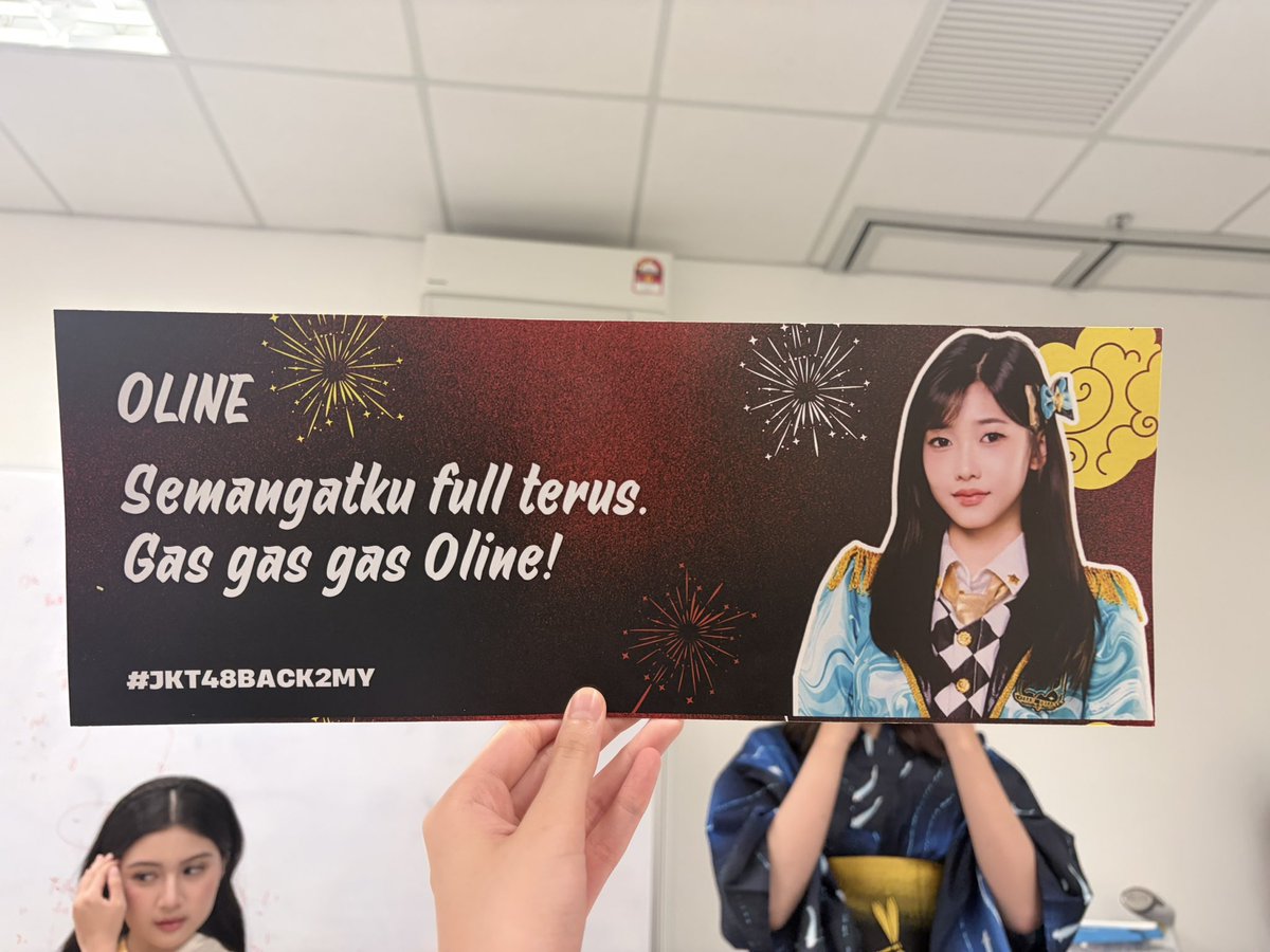 M_OlineJKT48's tweet photo. お疲れ様でした ! ! Thank you for BonOdori Day 2! Semoga kalian enjoy ya!! See you next time Malaysia! 💙🌺 https://t.co/UD2DsEU7f5