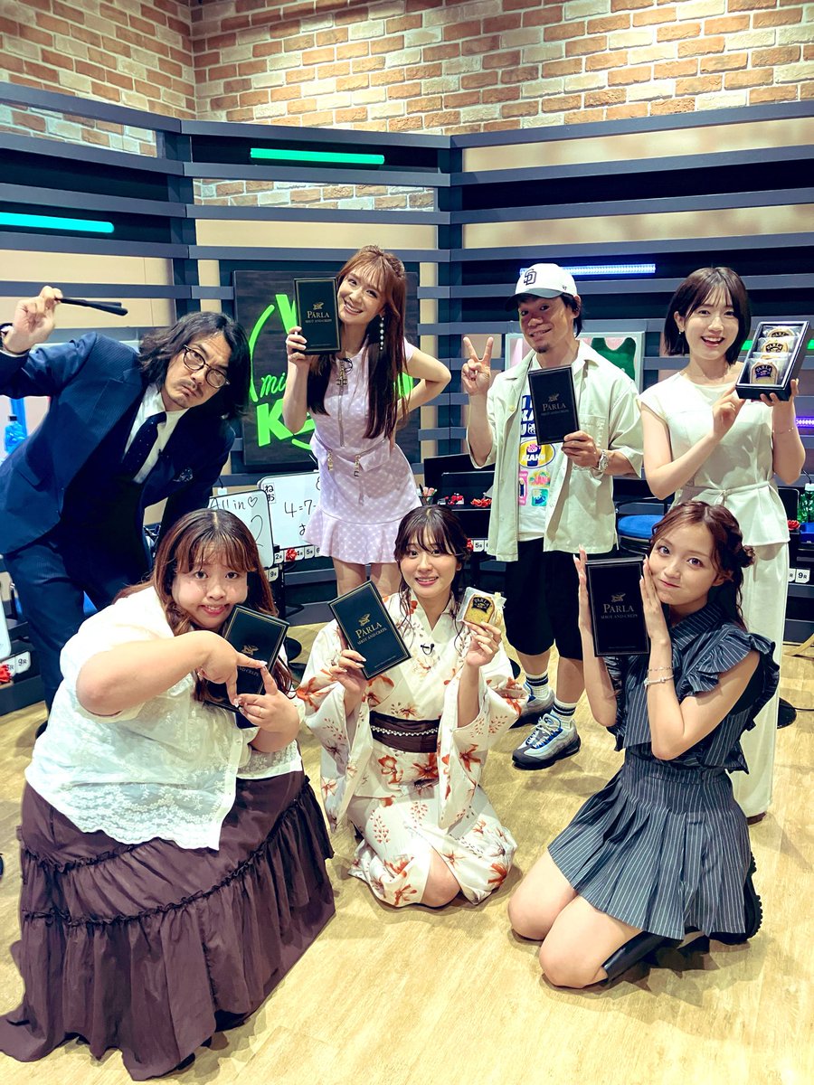kyojin9160's tweet photo. Abemaウィンチケットミッドナイト競輪
ありがとうございましたー！
いや〜笑った笑った🤣🤣

カチコチのアイス…ですっ🤣🤣

#_WinTicket https://t.co/FIrl6i5yOK