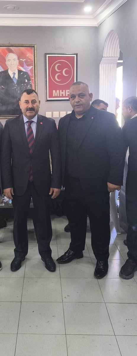 MahmutTemirtas's tweet photo. Şunu unutmayın..! 
Kimsenin şahsi egosunu tatmin etmek, kibrine destek olmak, yanlışına doğru demek bizim kitabımızda yazmaz. Ben bu kutlu dava uğruna kendi yuvamda bayrağımızı daha yükseklere taşımak için söz verdiğim gibi, Şanlıurfa'nın uç beyi Milliyetçi Hareket Partisi İl başkanımız sayın @eczosmanmutlu  ya her ne şartta olursa olsun sonuna kadar destek verip safında yer alacağım..

Ülkücüler kimseye benzemez, 
Boyunduruk altına alınamaz, 
Davasını satmaz, 
Liderine ve davasına bağlıdır, 
Mevki ve makam uğruna yolundan dönmez.