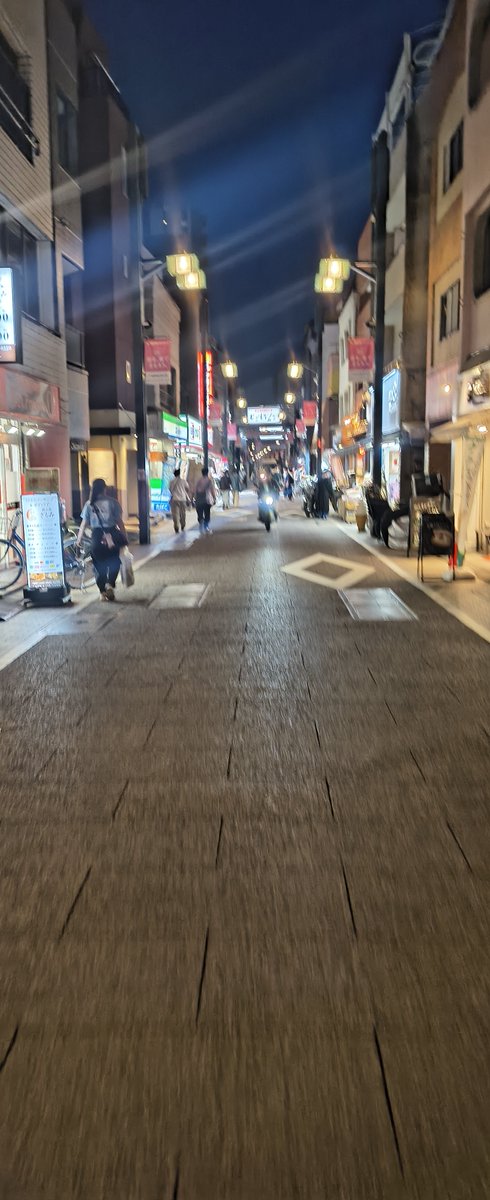 thirstofheart's tweet photo. 戸越銀座にも寄りました‼️🚲🚲🚲
此処に来ると
いつも寄る龍輝で
焼き小龍包３個(600円)を
買って帰りました‼️

#戸越銀座 https://t.co/bfm8qaajFD