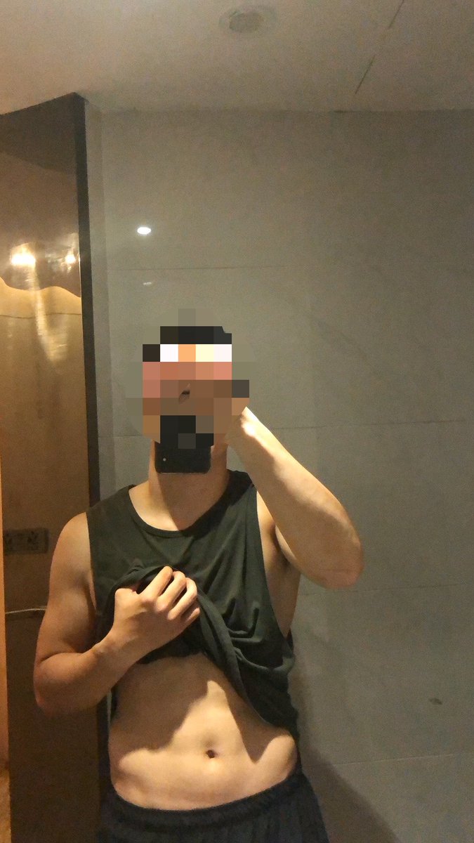 junge2edge's tweet photo. A07 真实体育老师粗口骚同
一个很自负的肌肉直男💪
骚扰他的男同太多，他很熟悉这种模式
但是拒绝任何男同碰他
他可以展示给男同看他的任何武器，享受被worship的感觉（本身不歧视，却对男同有特殊癖好
大家可以理解吗？
#肌肉 #直男 #体育老师 #射精 https://t.co/wcBLzGNdvF