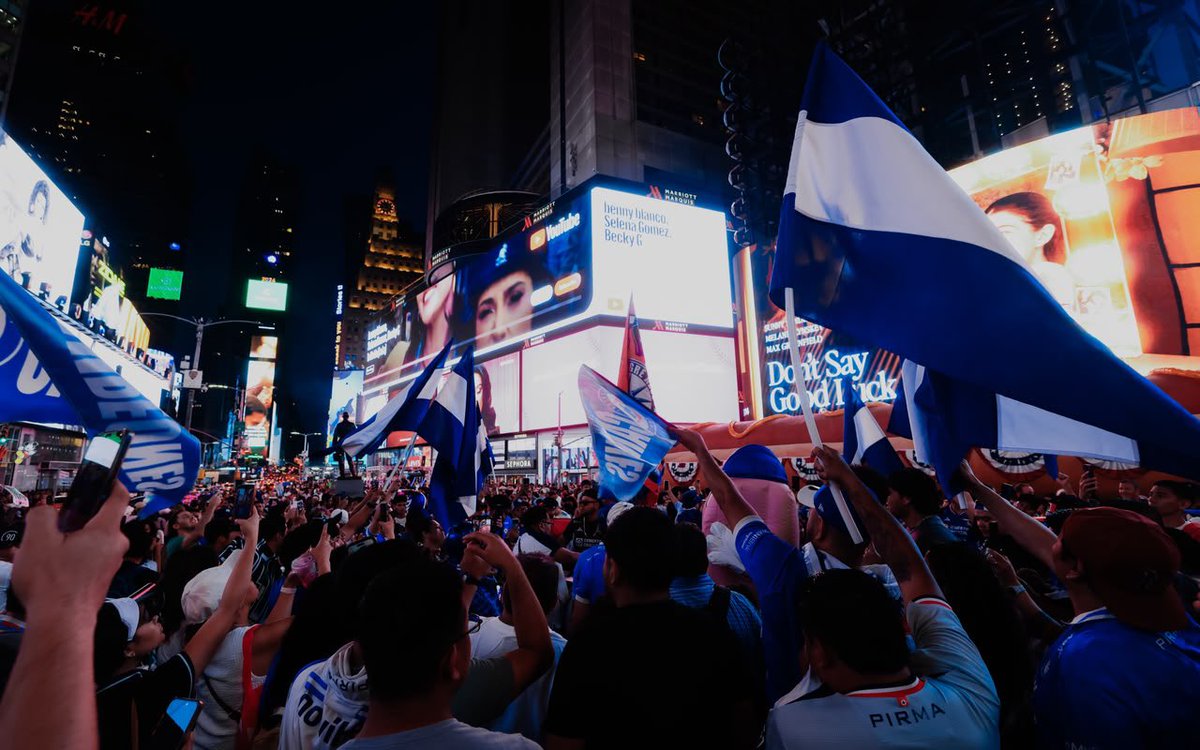 CruzAzul's tweet photo. LOS AZULES EN TODAS PARTES. 💙🗽 https://t.co/GuW2GgiUqd