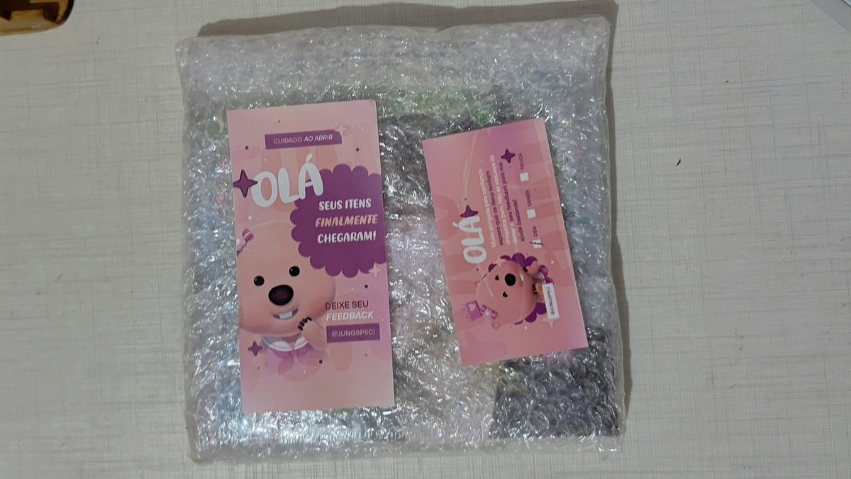 JijiZB1's tweet photo. FEEDBACK SUPER POSITIVO PARA @JUNGSP5CI 
Participei de uma de suas cegs p/ conseguir minhas digipacks.
Demorou, deu problema na receita, mas nunca fiquei no escuro, tudo era avisado e sempre havia atualizações.
Amei seu processo, é super organizado. Meus bebês chegaram intactos! https://t.co/w5i7JVLnJE