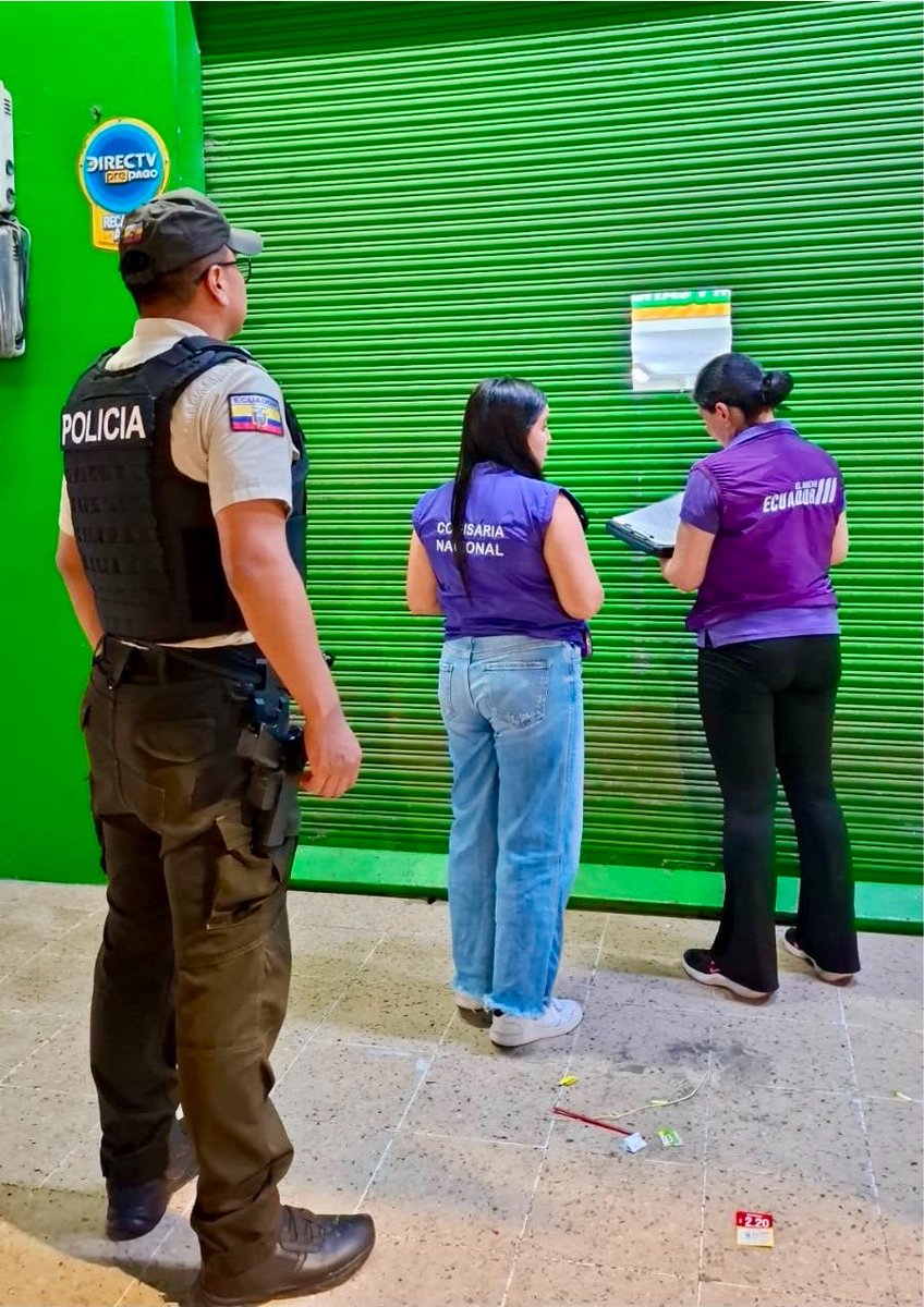 Arcsa_Ec's tweet photo. ¡Un #FeriadoSeguro también significa acceso oportuno a medicamentos! 🔎💊

Durante las madrugadas, nuestros técnicos verifican el cumplimiento de los turnos de las farmacias, para que la ciudadanía acceda oportunamente a sus medicamentos.

#GobiernoDelEcuador 🇪🇨 https://t.co/WI4ZV1htTP