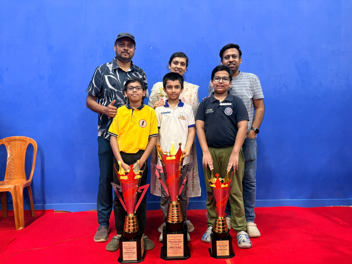 ChessbaseIndia's tweet photo. The National Under-11 Open and Girls Chess Champions of 2026 are Sarbartho Mani and Divi Bijesh! 11-year-old Sarbartho rated 2273 from Kolkata, West Bengal scored an astounding 10.5/11 points to secure clear first place in the Open section. 11-year-old Divi Bijesh from Trivandrum, Kerala scored 9.5/11 points to take clear first place!
The 11-round National Under-11 Chess Championships took place from 2nd-8th August at the URWA Indoor Stadium, Mangaluru, Karnataka.
Top 3 position holders - Open:
🥇 FM Sarbarto Mani (2273, WB) - 10.5/11 points
🥈 CM Sattwik Swain (1989, ODI) - 9.5/11 points
🥉 FM Advik Amit Agrawal (2376, MAH) - 9/11 points
Top 3 position holders - Girls:
🥇WCM Divi Bijesh (2006, KER) - 9.5/11 points
🥈Vanshika Rawat (1700, DEL) - 9/11 points
🥉AFM Prisha Gholap (1751, MAH) - 8.5/11 points
Photos: Tushar @chess_holic
#chess #chessbaseindia #nationalchampionship