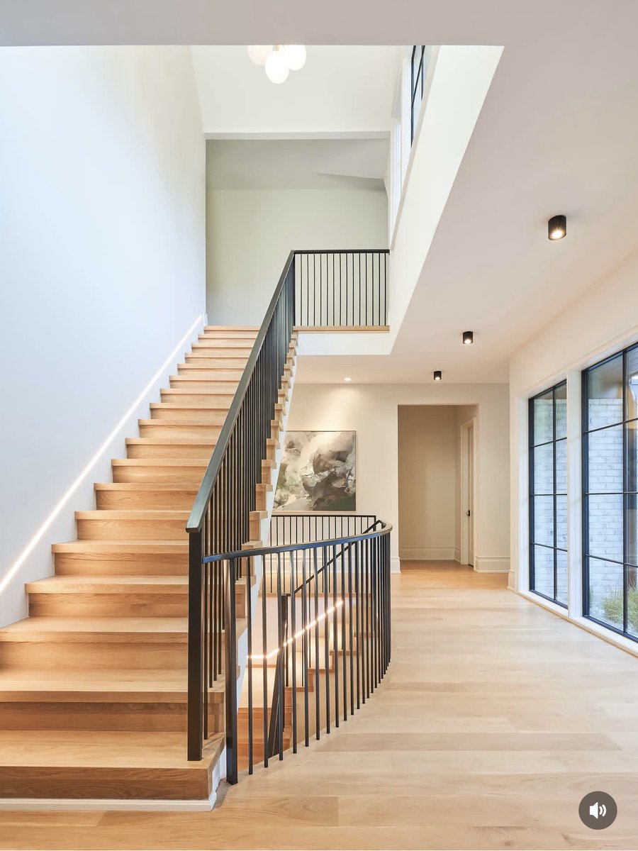 TannerBuilds's tweet photo. These guys build high end custom homes near me in Charlotte and they just kill it every time. What do you think of this home? https://t.co/Vo0f1dVmJ0