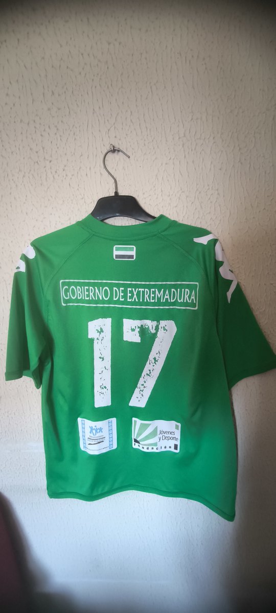 CamiExtremadura's tweet photo. CF Villanovense @cfvillanovense 
2014-2015 Play Offs vs Bilbao Athletic
Dorsal 17 https://t.co/GAYOn9NryZ