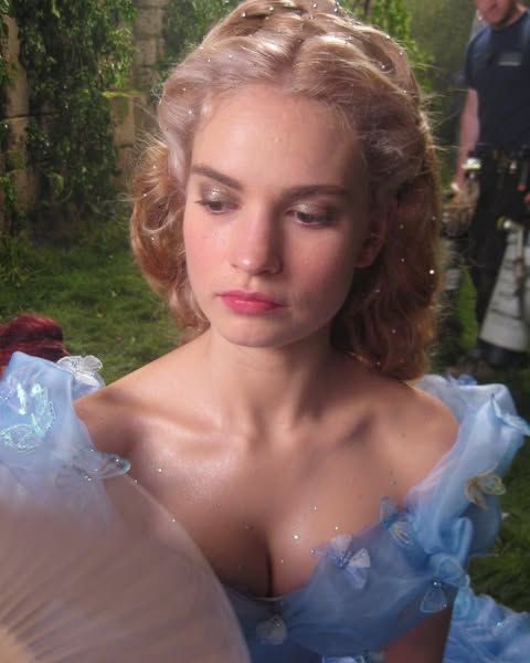 bloodstorming's tweet photo. lily james as cinderella behind the scenes https://t.co/qA0UFWj0rO