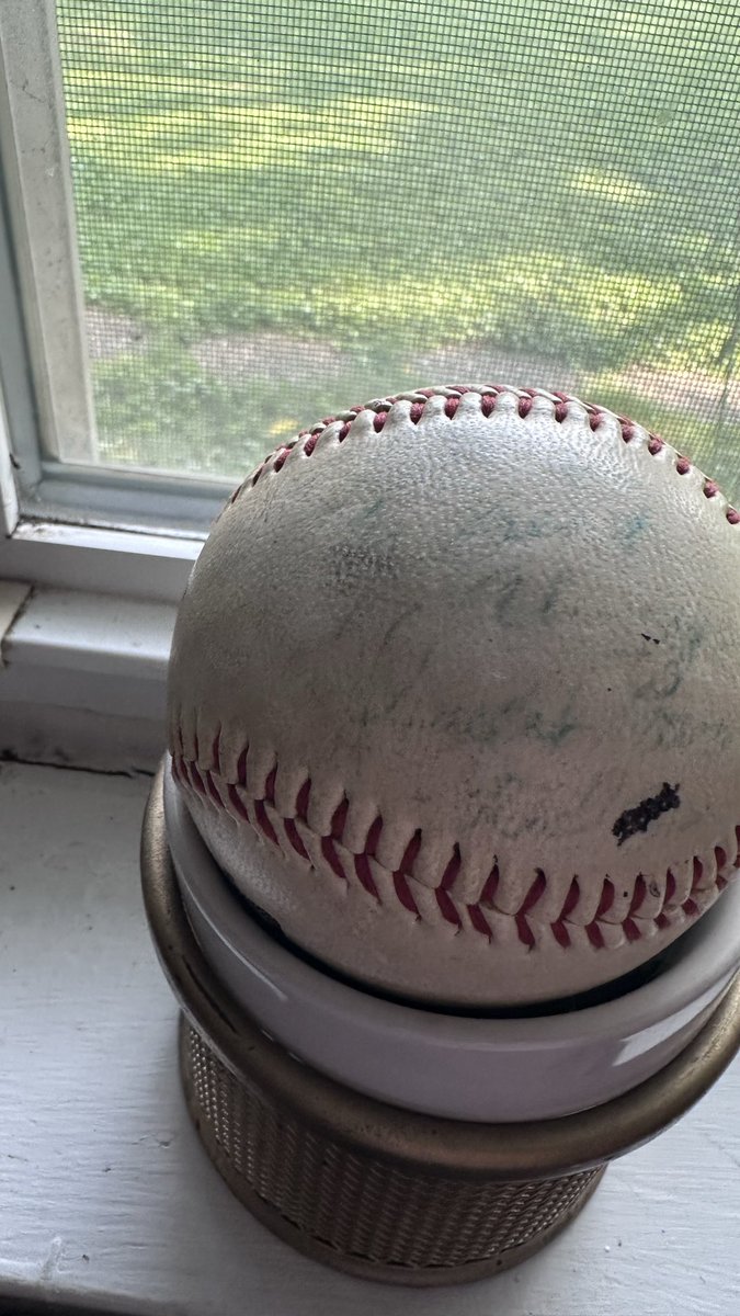 dcperry's tweet photo. When I was about six years old, my dad delivered firewood to Dwight Evans’s house. He signed baseballs for me and my brothers. I took mine with me everywhere, played catch with it at Little League so I could show it off. You’d never know it was signed now, but I do. https://t.co/P4KBzmichO