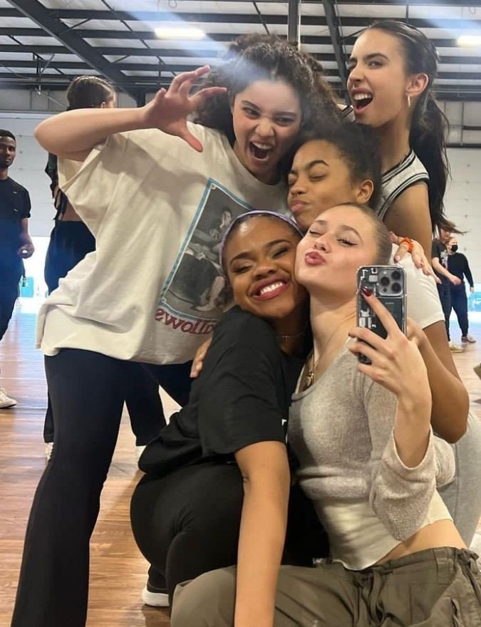 st4rchloee's tweet photo. ror filming era 😭😭 i miss them sm https://t.co/WBsalmWVCw