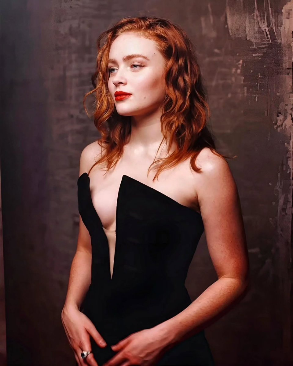 _ActressWorld's tweet photo. Sadie Sink,oh my god https://t.co/9L57GwG6DV