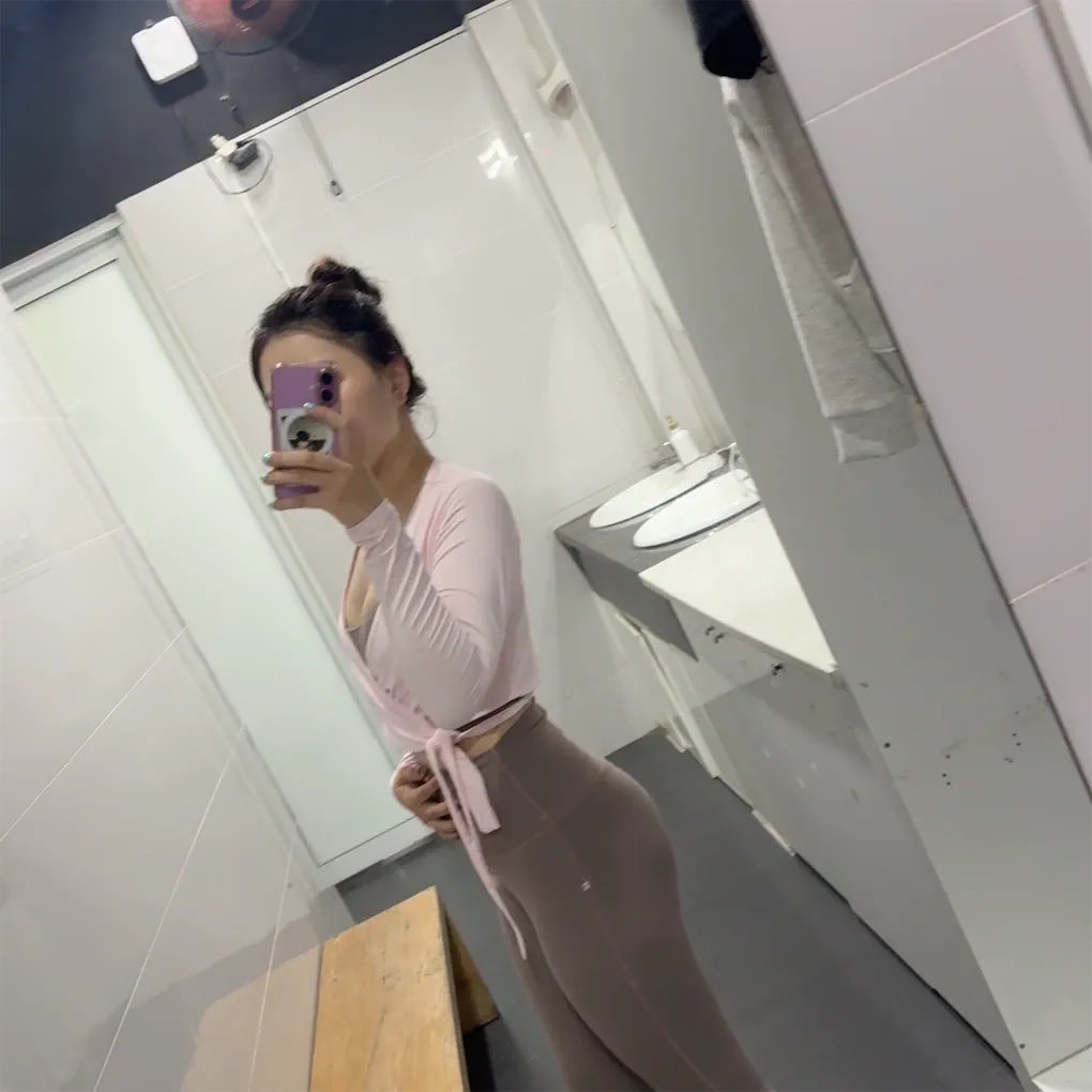 HelleyVi's tweet photo. Em ở đống đa ạ https://t.co/DtuIruiNZM