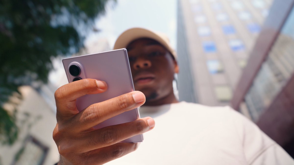 its_shevi's tweet photo. Week in the life with Samsung Z Fold 8 https://t.co/7Y9tQCtU3n