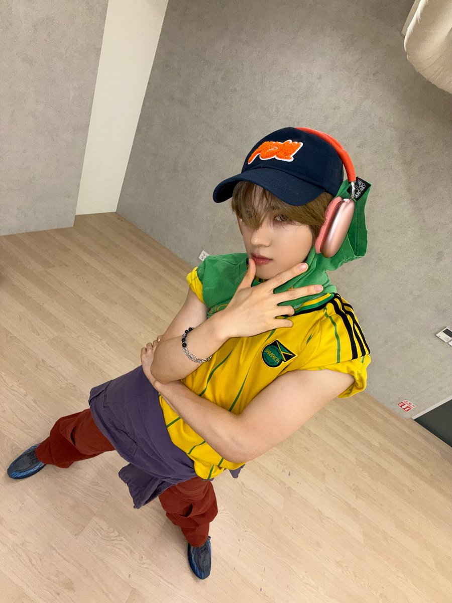 POW_grid's tweet photo. [#YORCH]
요즘 MZ OOTD
by 홍실장님
#POW #파우 #요치 #Flavor #플레이버 https://t.co/XYzswrHUCm
