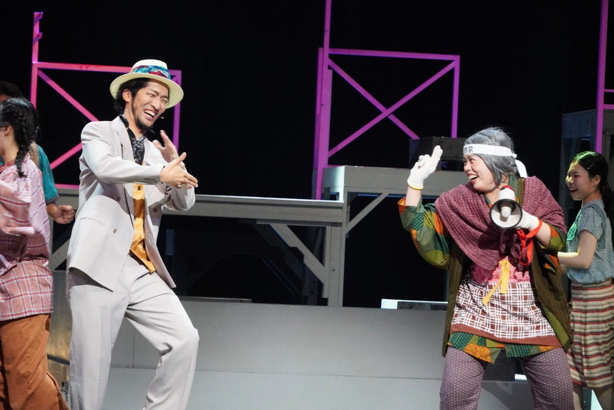 mittyokorin's tweet photo. #アッシュ　#AMミュージカル
リリィを思い出して嬉しくなったお二人の絡み
ダテバアの復興祭ソングとダンス頭から離れない
最高でした！！ https://t.co/gsEmdYtixg