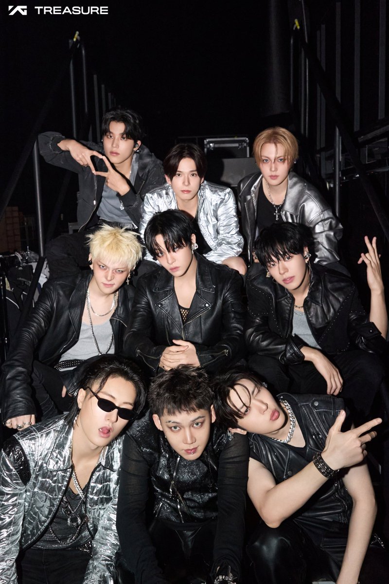 junkyufiedx's tweet photo. Who is in charge of the Treasure Japan group photos because these look so good 😩 the Japan behind-the-scenes photos all look so good actually and they give it to us in 4K, someone please teach the Korean team to do it like this too 

(Also this makes me miss Junkyu, I still subconsciously search for him in every group pic 😔)
