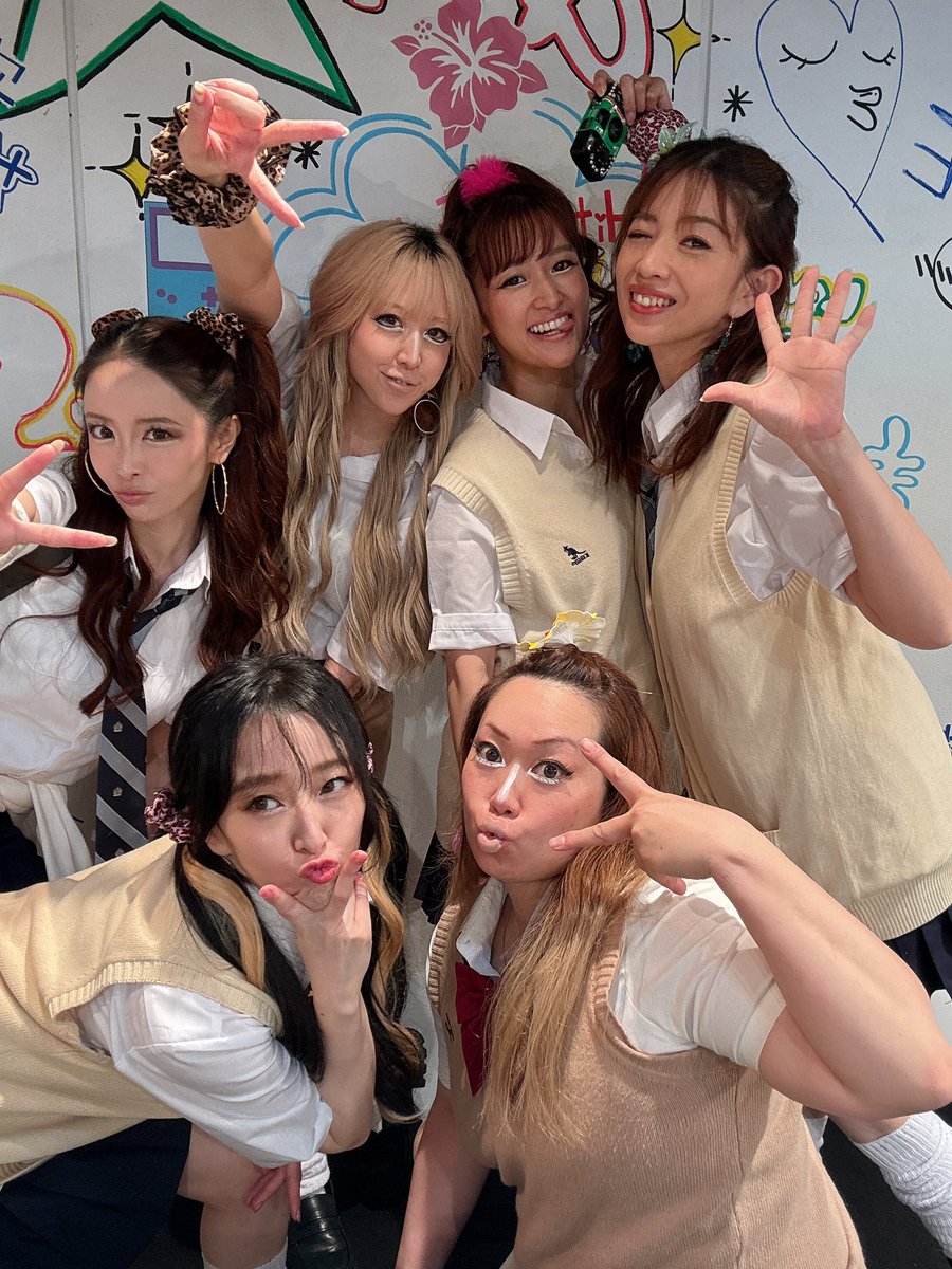 0328Jadore's tweet photo. #90sディズ

全公演無事に終演致しました‼︎
ご来場いただいた皆様有難うございました✨

あの時代、あの頃…
あの音楽、あの空気…

同じ時代を生きた方には同じ想いを感じていただけた作品だったんじゃないかと思います。

忘れていた何かを思い出させてくれた作品でした☺️☺️ https://t.co/iF5BfWISfK