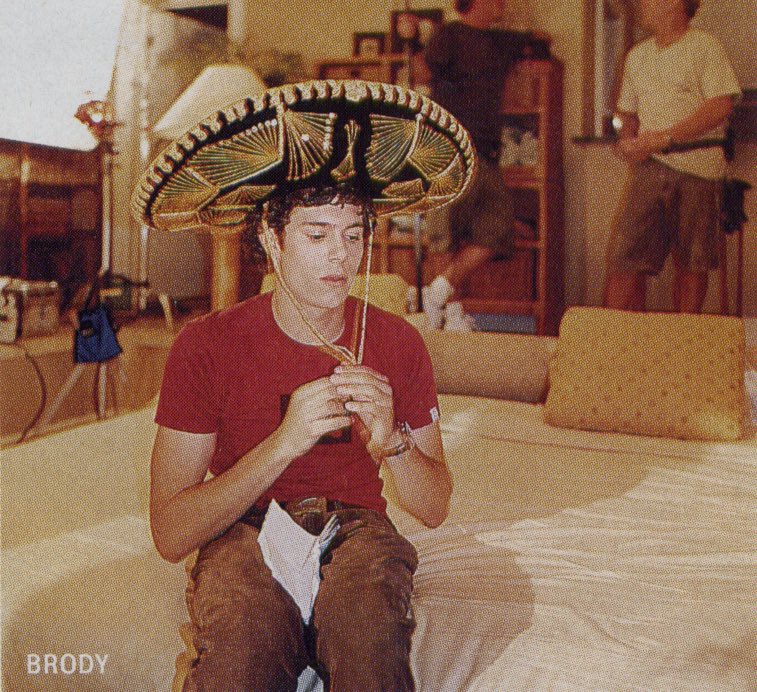 newportarchives's tweet photo. rachel bilson, adam brody, ben mckenzie &amp; peter gallagher behind the scenes of “the escape.” https://t.co/PXm3bqii8C