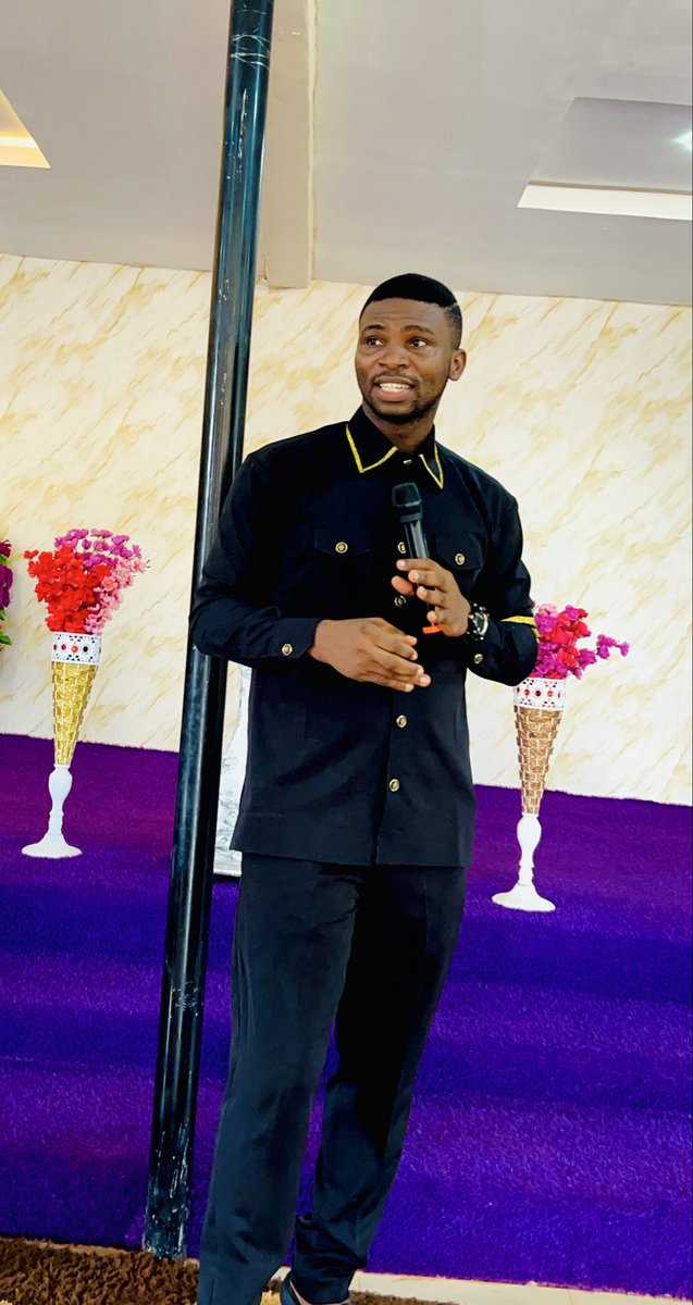 godfreyosemare's tweet photo. Your week is blessed… May you encounter God’s favor this new week in Jesus name. 
Happy Sunday https://t.co/ZduEyYs7aF
