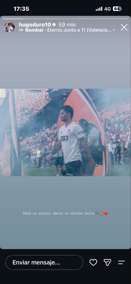 Rauljimenez_vcf's tweet photo. Este tio se descojona del Valencia cada vez que juega. Tribunero de época. https://t.co/nXEh71kFLL