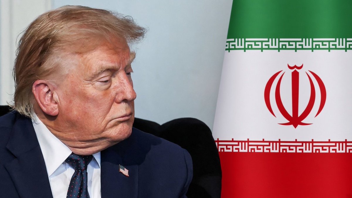 JustNowNews_'s tweet photo. BREAKING: Trump weighs ending Iran War without Nuclear Deal in exchange for full Strait of Hormuz reopening, WSJ reports https://t.co/4H3OyHN7qb