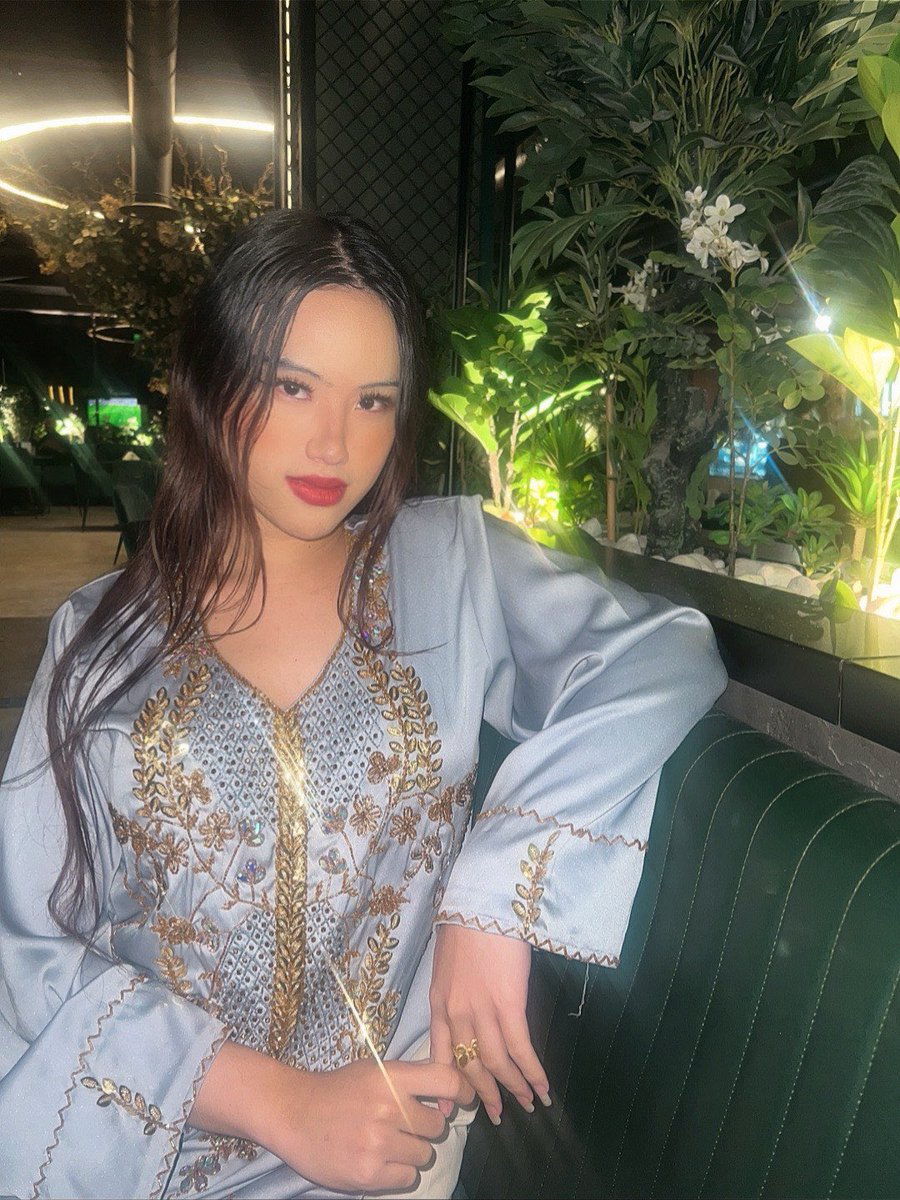 efxactly's tweet photo. #ladyboy_jeddah 
#jeddah_ladyboy 
#ladyboy_both_in_jeddah https://t.co/IVzCStBftE
