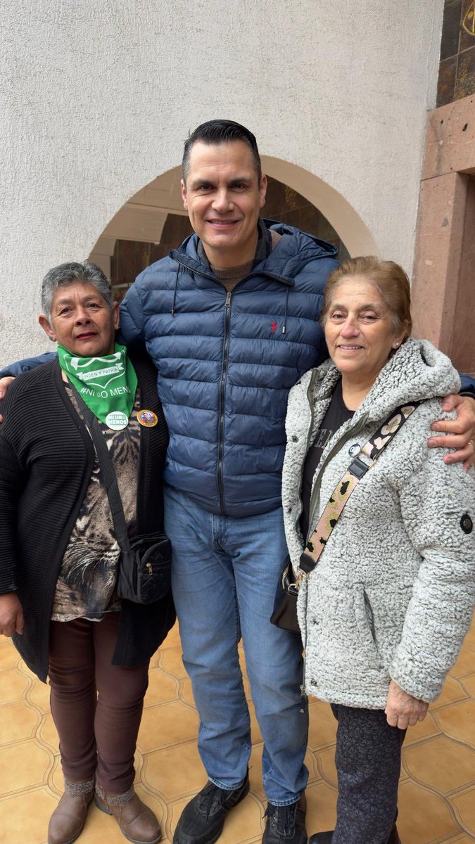 marapoquindo3's tweet photo. GRACIAS POR EL APOYO CIUDADANO AL COMANDANTE CRESPO.
#ApoyoCiudadano https://t.co/popvAG6tDm