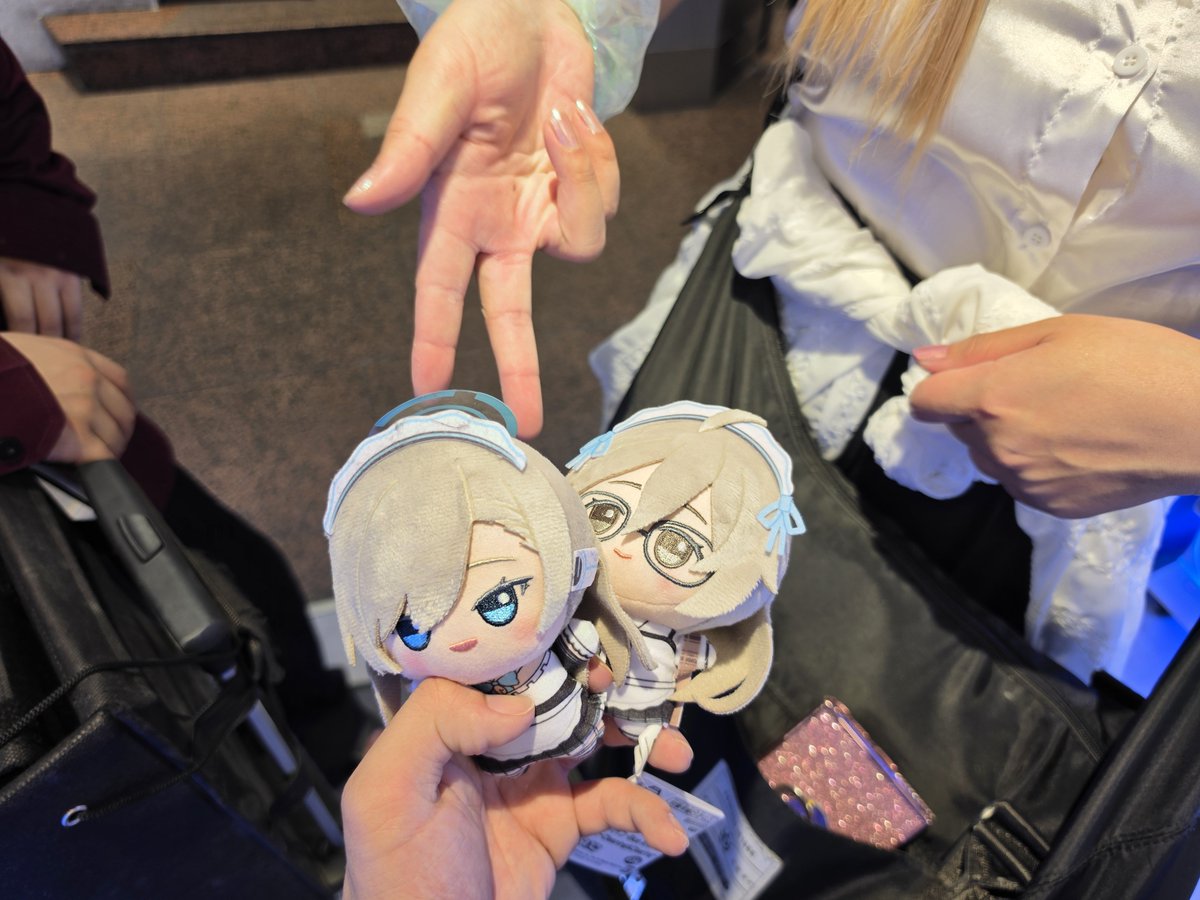 Misty__Chan's tweet photo. UFOキャッチャーマンは
友人達の推しを大体合わせて3000円ぐらいで取る https://t.co/hjoWsAZ5xi