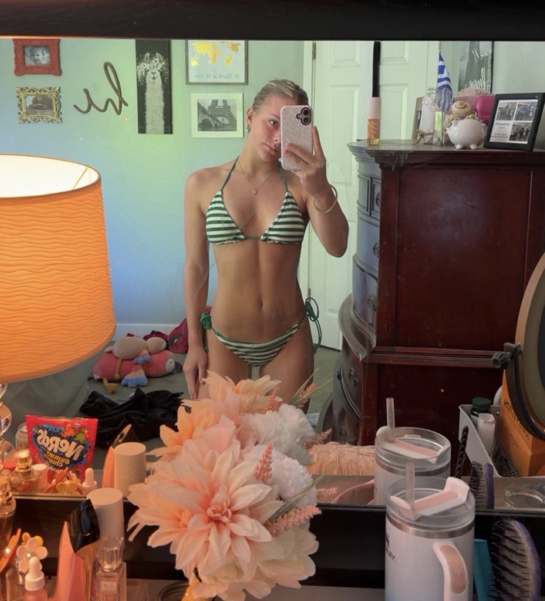 CutestBops's tweet photo. Reagan🤭 https://t.co/6qS94TiqaD