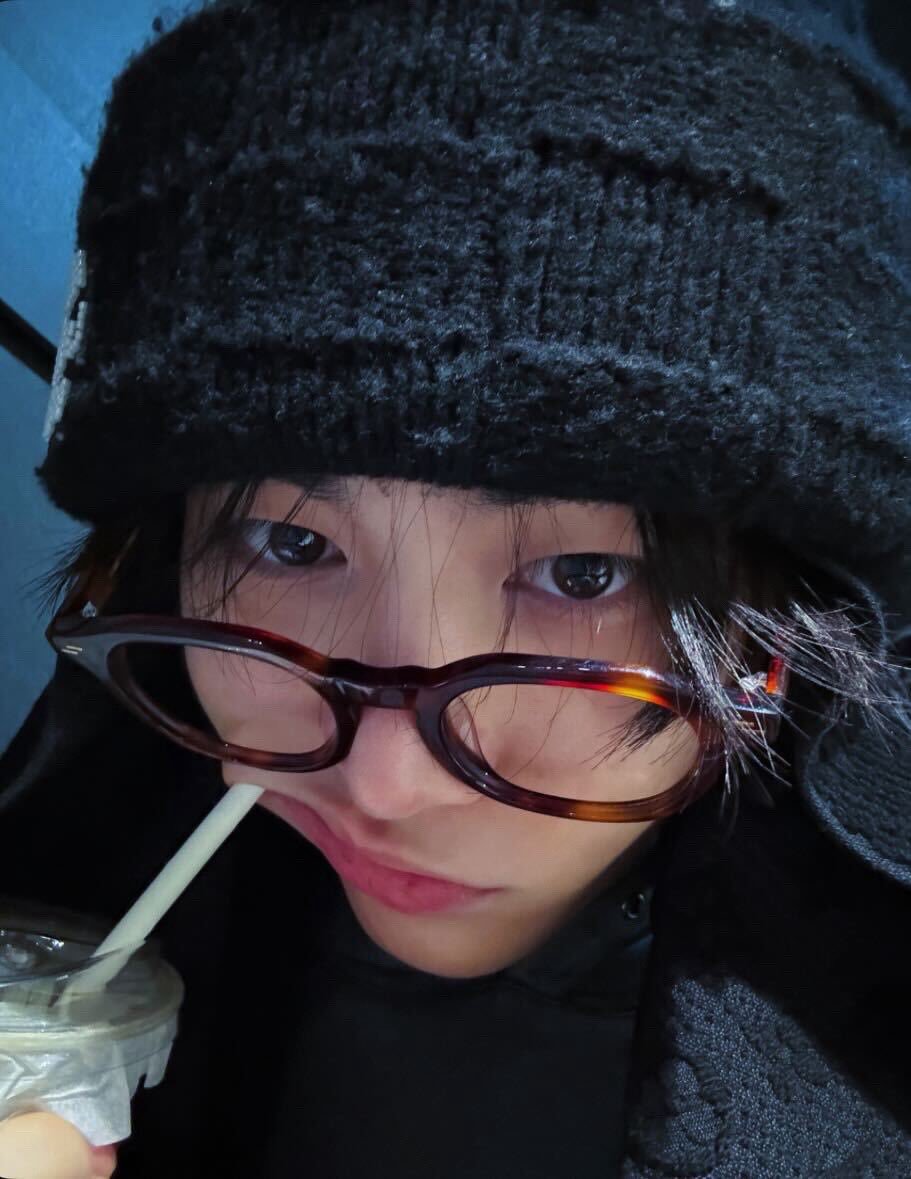 Lilrockcat's tweet photo. Happy birthday, sayangku. I wish you all the happiness in life. https://t.co/pK675sfGwg