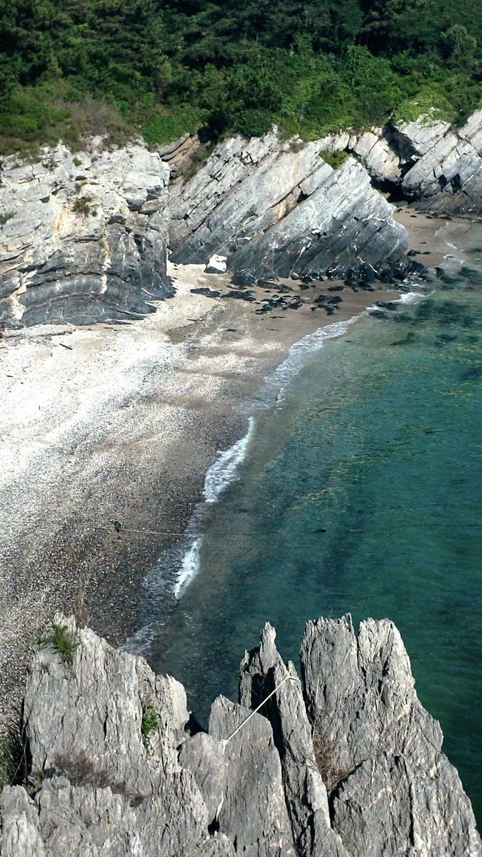 Watanabe_Leo_'s tweet photo. 平静的海 仍充满热情暗浪 https://t.co/IU01W8xLnD