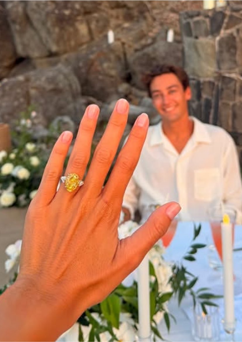 cantverstopim's tweet photo. F1 fiancées🤝rocks you can see from space https://t.co/LDWn03riiF