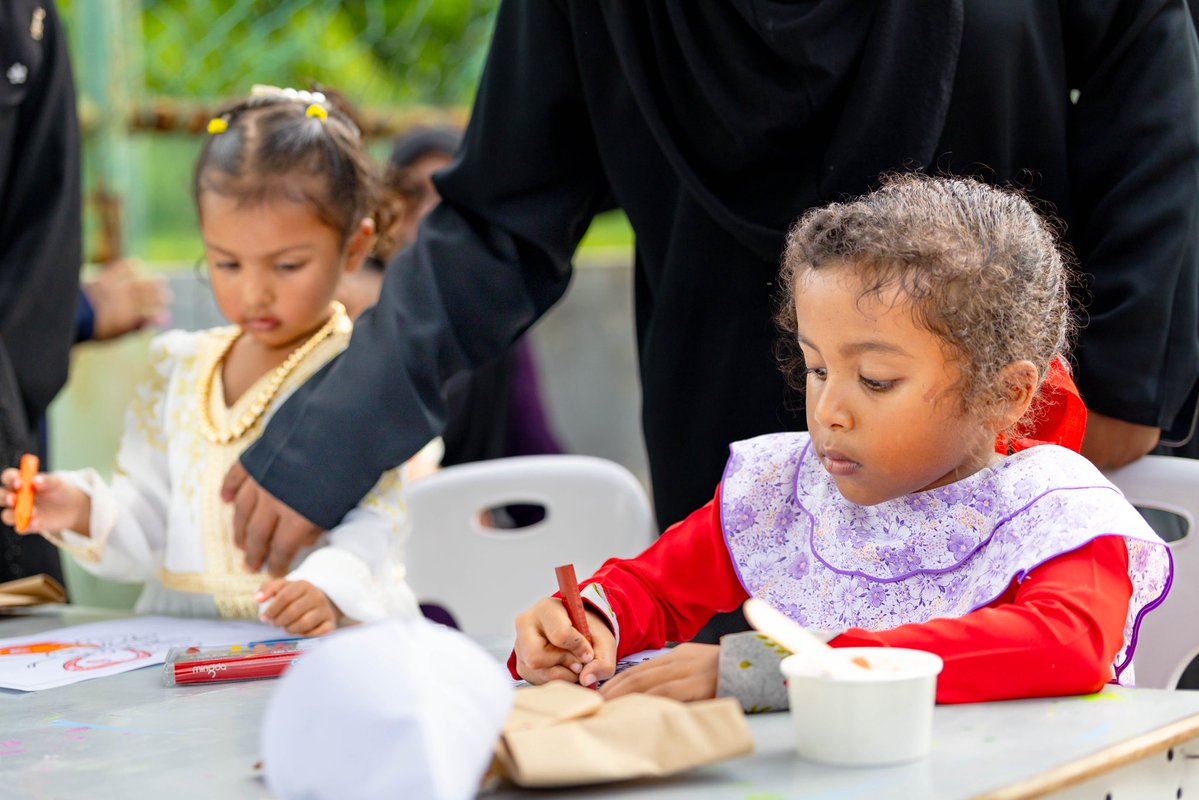 MIHUDmv's tweet photo. ނ. ކުޑަފަރީގައި ތަރައްޤީކުރި ކުޑަކުދިންގެ ޕާކު ރަސްމީކޮށް ހުޅުވާލައިފިއެވެ.
ފެނަކަ ކޯޕަރޭޝަން ލިމިޓެޑާ ހަވާލުކޮށްގެން ތަރައްޤީކުރި މި ޕާކު ހުޅުވައިދެއްވީ އެކަމަށްޓަކައި މިއަދު ބޭއްވި ރަސްމިއްޔާތެއްގައި މި މިނިސްޓްރީގެ ސްޓޭޓް މިނިސްޓަރު އަޙްމަދު ސާލިމް އަދި ފެނަކަ ކޯޕަރޭޝަން ލިމިޓެޑްގެ މެނޭޖިންގ ޑިރެކްޓަރު މުޙައްމަދު ޢަފީފް ޙުސައިންއެވެ.