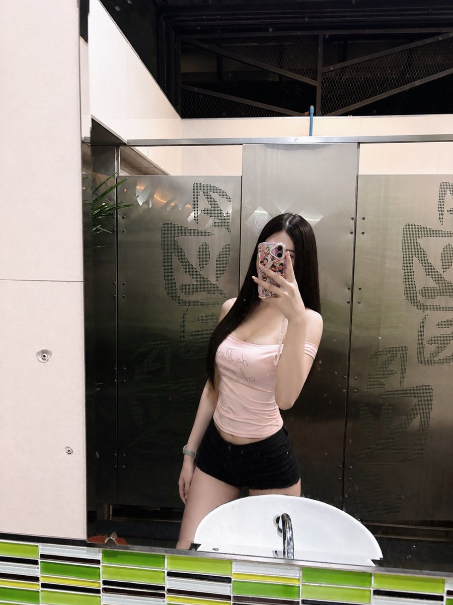 cream3sx's tweet photo. เหงาอะอยากมีคนกอด #นวนคร #ไทธานี https://t.co/zdyKNcVcOt