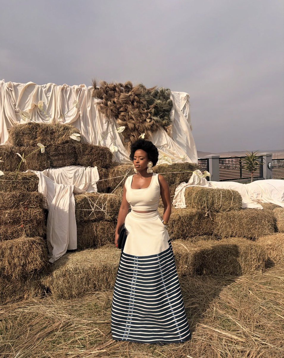 Sinovuyo_1's tweet photo. Happy women day ❤️
#womenday
#uMjoloWithAzola https://t.co/X4OKCcVNvQ