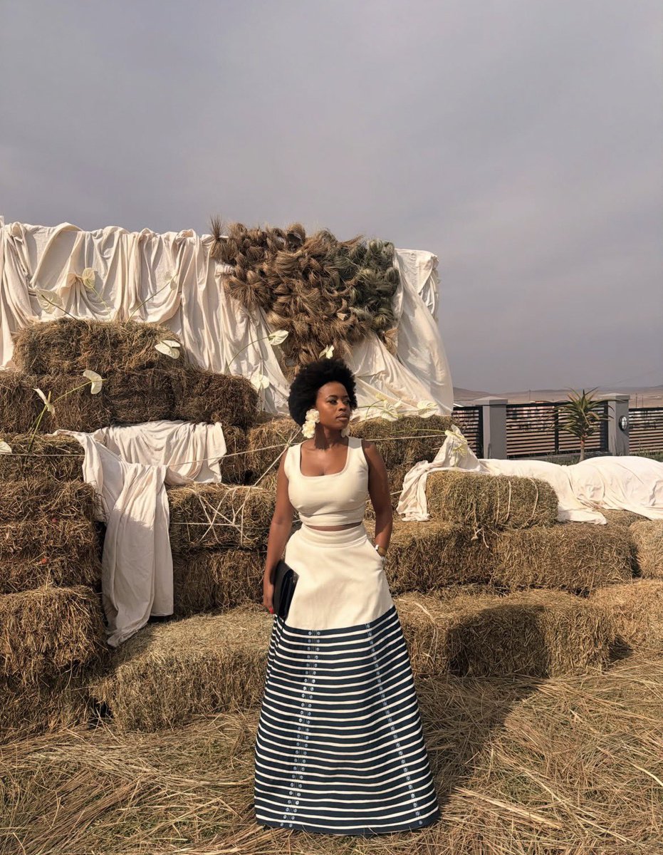 Sinovuyo_1's tweet photo. Happy women day ❤️
#womenday
#uMjoloWithAzola https://t.co/X4OKCcVNvQ